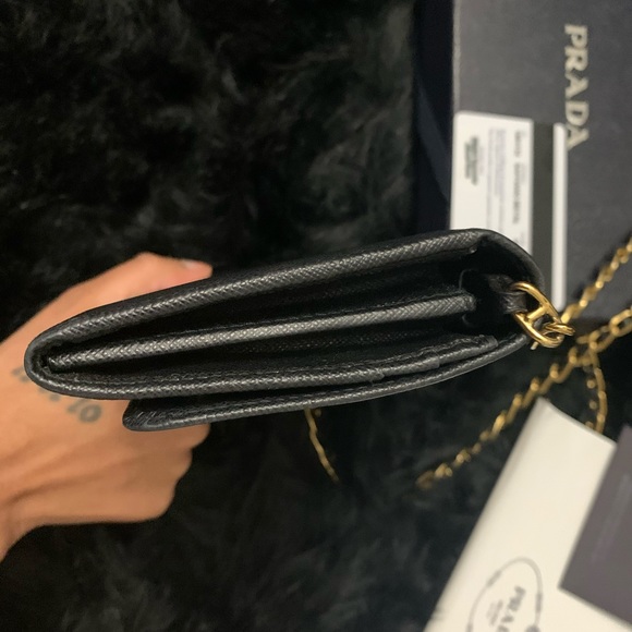 SOLD Prada Authenticate Saffiano Wallet on Chain - Picture 6 of 8